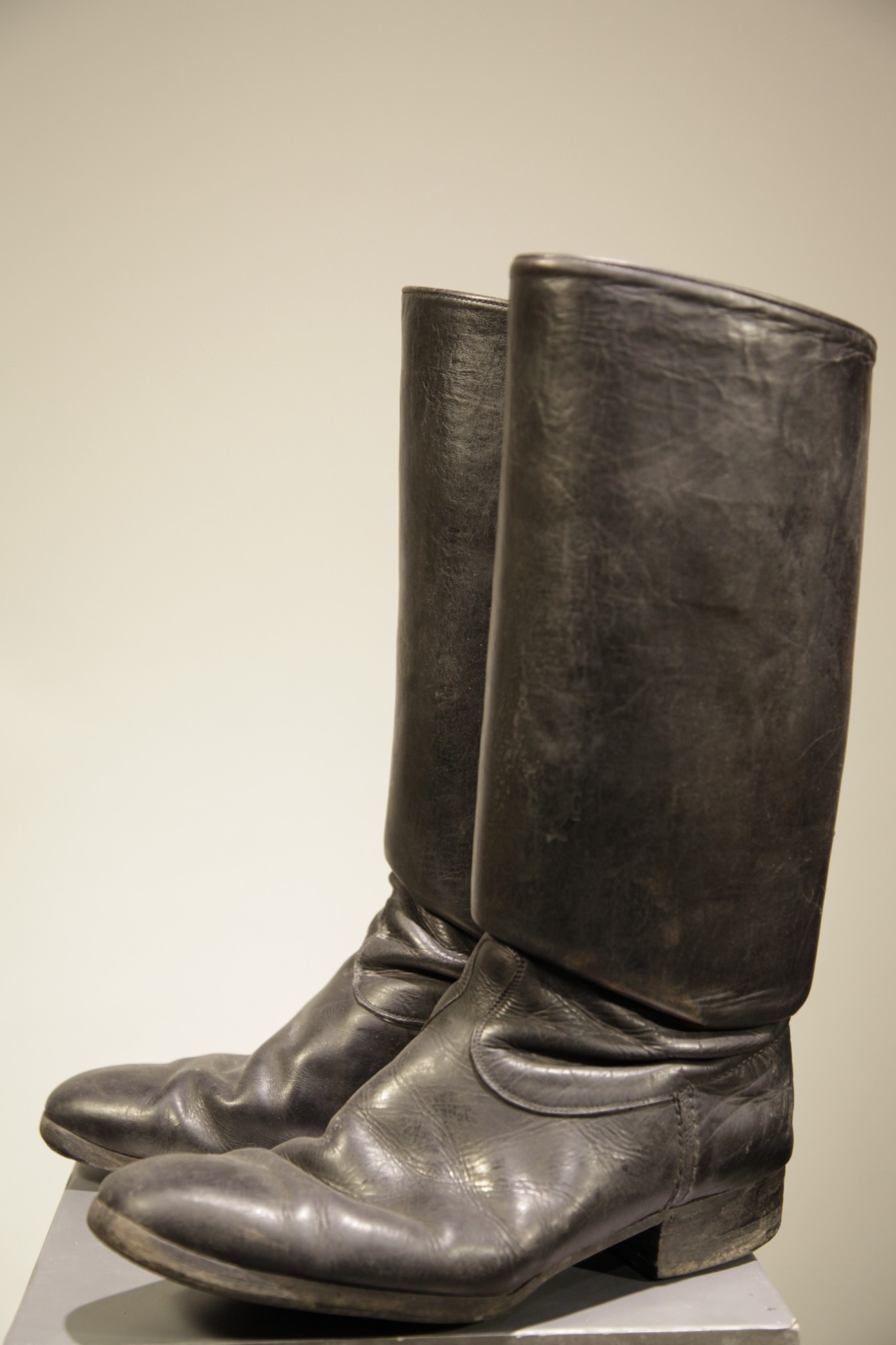 Officer's boots (2 world) - Props, costumes, locations and retro cars ...
